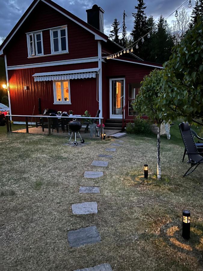 Villa Granhede -Sjoelaege Med Badtunna, Eldstad Med Mera 图什比 外观 照片